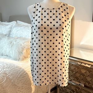 WHO WHAT WEAR white with black polka dot tunic top. Size medium.